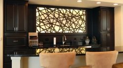 Desain Interior Estetik dengan Panel Laser Cutting